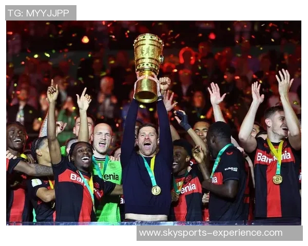 足总杯精彩对决巴黎圣日耳曼完胜曼联晋级之路引爆全场激情