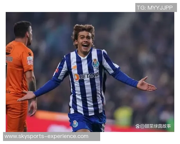 足总杯惊现历史冷门那不勒斯与波尔图激战成平局引发全场狂欢